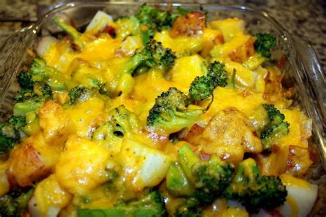 Loaded Potato And Broccoli Bake Lots Of Cheese Yes Please Broccoli