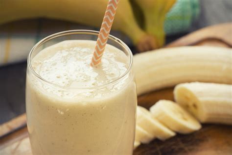 6 smoothies protéinés faits maison pour la musculation