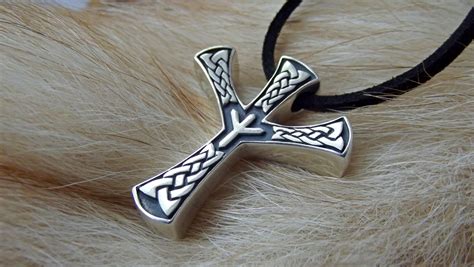 Algiz Rune Pendant Silver Viking Jewelry Celtic Jewelry Etsy