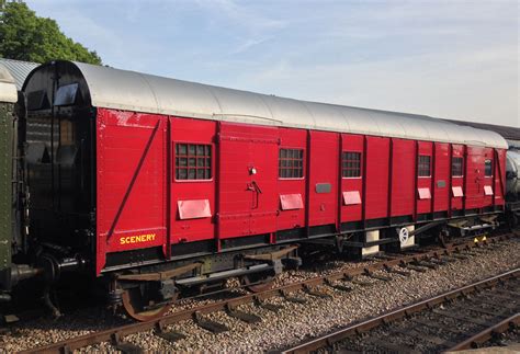 Bluebell Railway Carriages No 4601