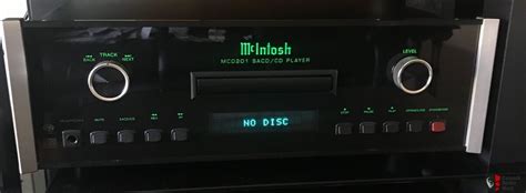 McIntosh MCD201 SACD CD Player Photo 2961782 Canuck Audio Mart