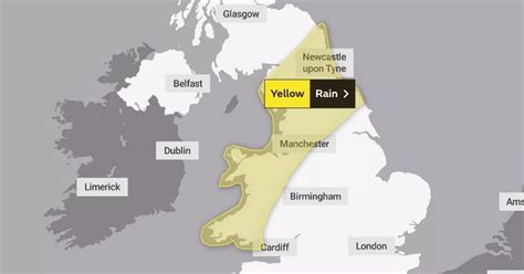 UK weather: Flood alerts ahead of Met Office weather warnings for rain ...