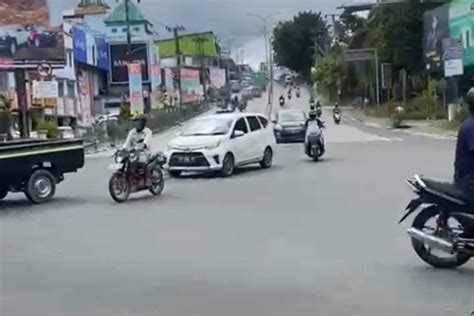 Kejadian Lagi Kecelakaan Truk Di Muara Rapak Diduga Rem Blong