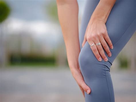 Understanding Stabbing Pain in My Knee: Causes Explained