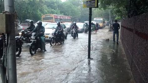 Heavy Rains Lash Tamil Nadu 7 Districts On Alert 40 Dead Tamil Nadu