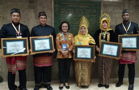 Lima Sekolah Di Kutim Terima Adiwiyata Nasional Dlh Kutim Terus