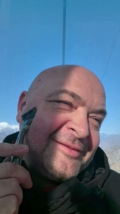 Чем побриться не вопрос, вопрос где и когда? - YouTube