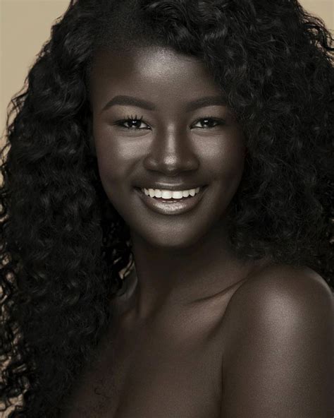 Ella Es La Diosa De La Melanina La Modelo Que Conquista Internet Con