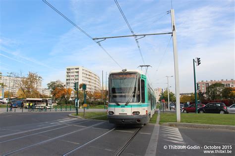 Tram Sur La Ligne T Ratp Gennevilliers Photos De Trams Et