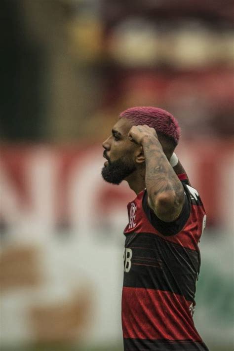 Gabigol Do Flamengo Provoca Thiago Galhardo Ap S T Tulo Brasileiro