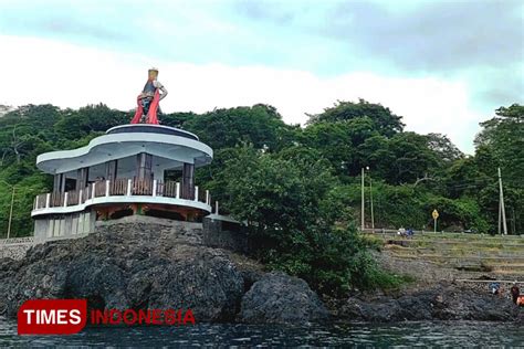 Menelisik Jejak Gunung Api Purba Di Pantai Watu Dodol Banyuwangi