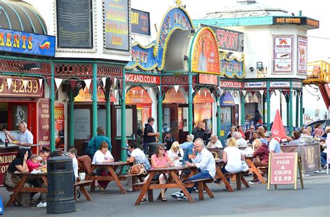 Blackpool North Shore from Bispham to North Pier - Live Blackpool