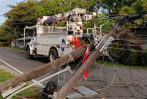 Veh Culo Articulado Derriba Varios Postes De Luz En Chame D A A D A