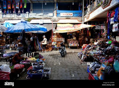 Indonesia Bali Ubud Pasar Seni The Craft Market Stock Photo Alamy