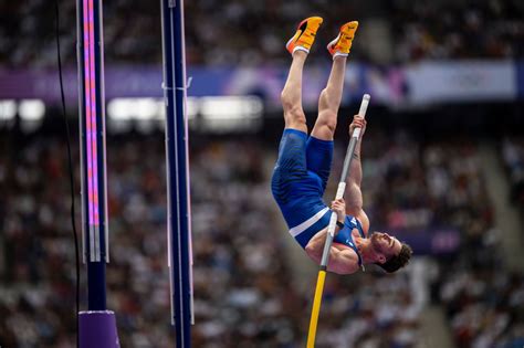 French Pole Vaulter Anthony Ammirati Goes Viral After His Big Bulge