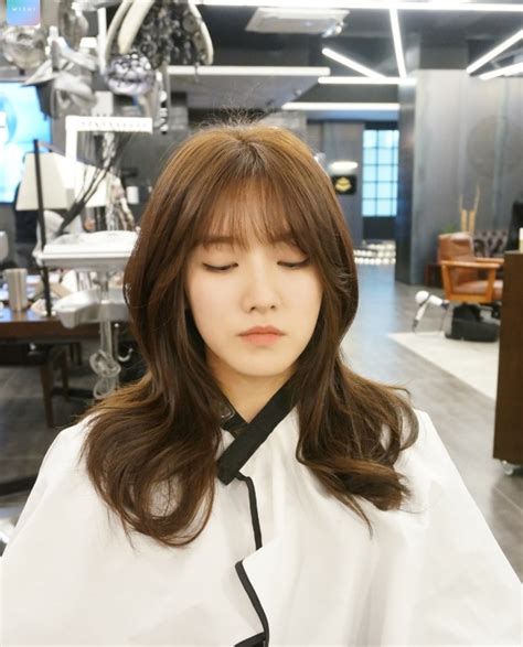 Wavy Layered Cut Kpop Korean Hair And Style