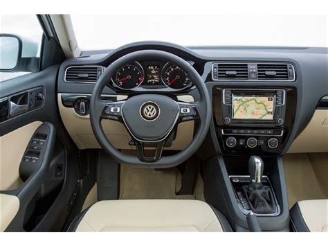 2017 Volkswagen Jetta: 127 Interior Photos | U.S. News