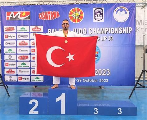 Diyarbak R B Y K Ehir Belediyesi Judo Sporcusu Selman S Ren Balkan