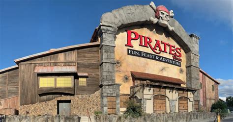 Pirates Voyage Vs Dolly’s Stampede: One is a Better Show, Says a Local ...