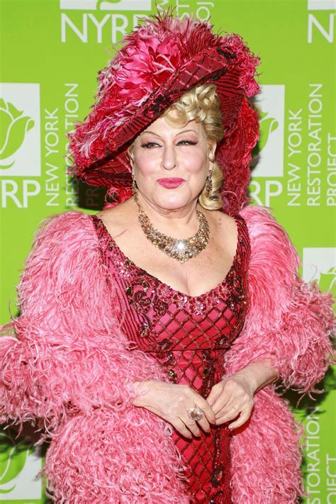 Bette Midler Bette Midlers Annual Hulaween Benefit 2019 • Celebmafia