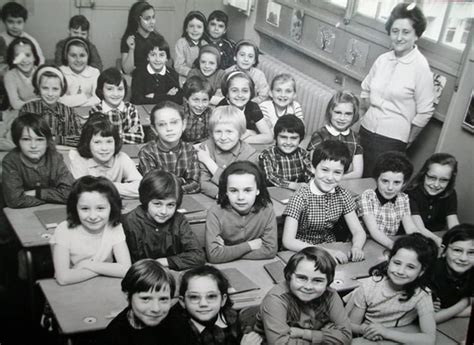 Photo De Classe Cm1 Ou Cm2 De 1968 Ecole Paul Bert Copains Davant