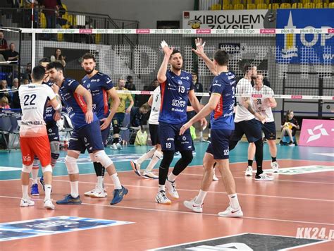 ZAKSA wygrywa w Warszawie Mistrzowie Polski awansowali do półfinału