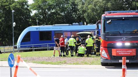 Alvorlig Ulykke Kvinde Fastklemt Mellem K Rende Tog Og Perron Bt