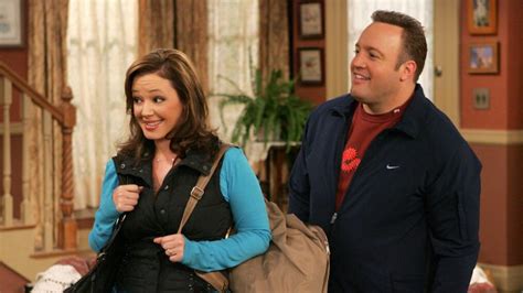 'The King of Queens' Stars Kevin James & Leah Remini Mark Show's 25th Anniversary, Remember ...