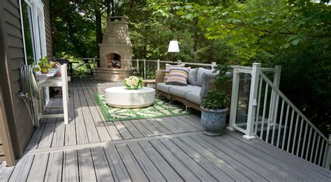 How to Choose the Right Deck Railing | Trex* | Trex