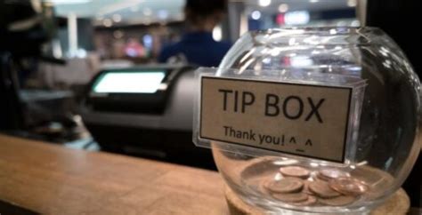 Tipping 101 The Ultimate Guide To Gratuity Venture