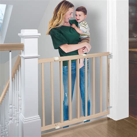 North States 30 In H X 28 42 In W Wood Child Safety Gate