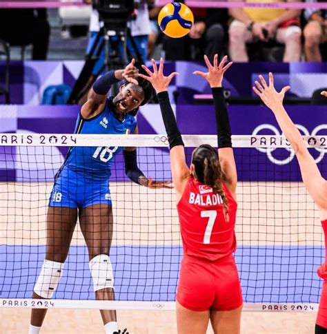 París 2024 Estados Unidos vs Italia la final del torneo de voleibol