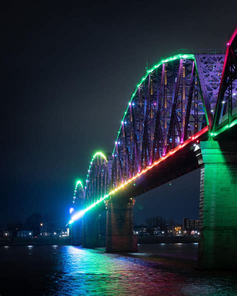 Big Four Pedestrian Bridge at Night, Louisville KY : r/CityPorn