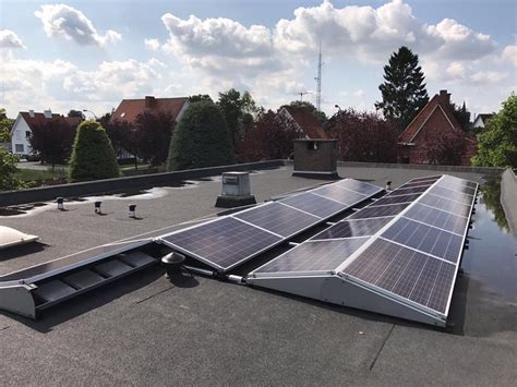 Plaatsen Van Zonnepanelen In Waregem Op Plat Dak Batimont