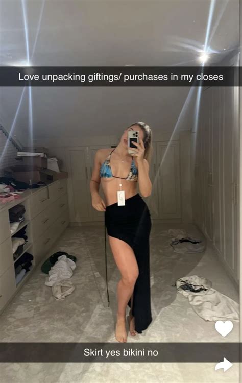 VIDEO Jutta Leerdam Past Bikini S Op Snapchat En Stuurt Ze Terug Wegens De Maat