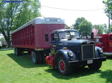 Pin By Max C On Vintage Semi Trucks 2 Classic Trucks Trucks Semi