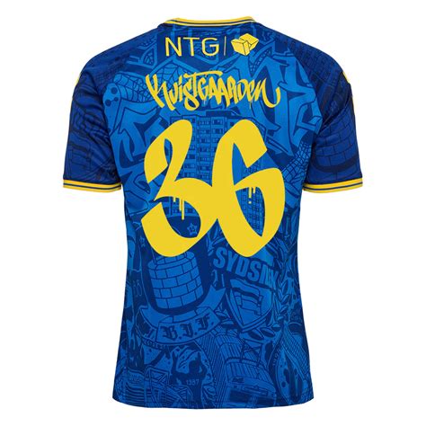 Brondby R Alise Un Maillot En Collaboration Avec Ses Supporters