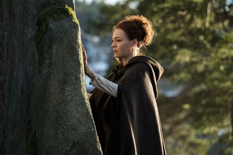 Top Ten Moments From Outlander Episode 407 Down The Rabbit Hole That