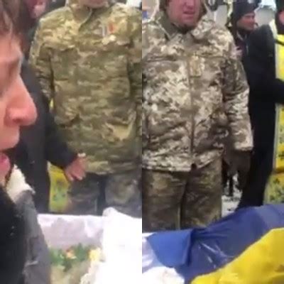 VIDEO Lăsați sicriul Eroului să intre în biserică Mai mulți preoți