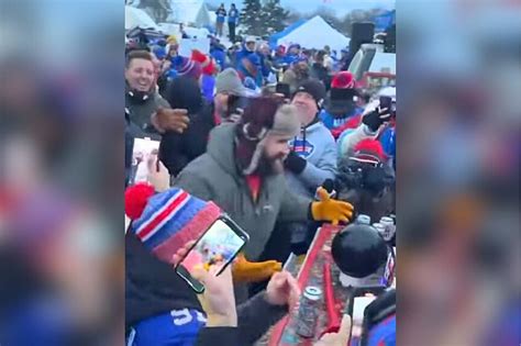 Jason Kelce's Surprise Appearance at Bills Tailgate, Buffalo, NY