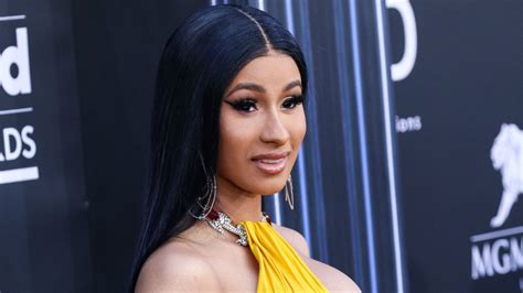 Cardi B otwarcie przyznała się fanom do poważnej operacji plastycznej