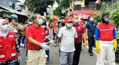 Jk Pantau Penyemprotan Di Kebayoran Lama Dan Tanah Abang Cek Ricek