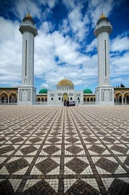 Mausolem Of Bourguiba Monastir Tunisia The Tomb Of Former President