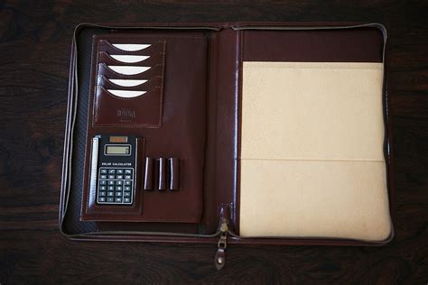 Leather Portfolio A Leather Padfolio Peronalized Organizer Compendium