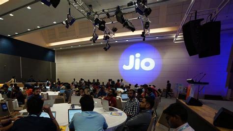 Jio Platforms Invests Million In Lock Screen Content Company