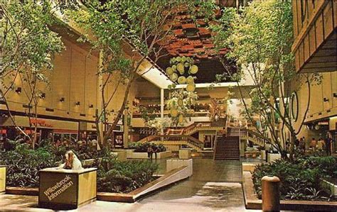 Willowbrook Mall Wayne Nj Still There But Looks Nothing Like This Vintage Photo Center