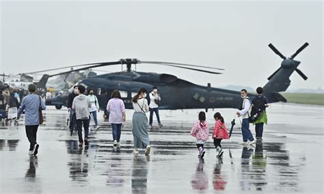 日本自衛隊黑鷹直升機失聯，搜救尋獲更多機身殘骸，事發前2分鐘曾與塔台通訊無異狀 Tnl The News Lens 關鍵評論網