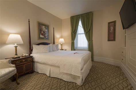 3 Best Historic Hotels In Petoskey, Michigan | Trip101