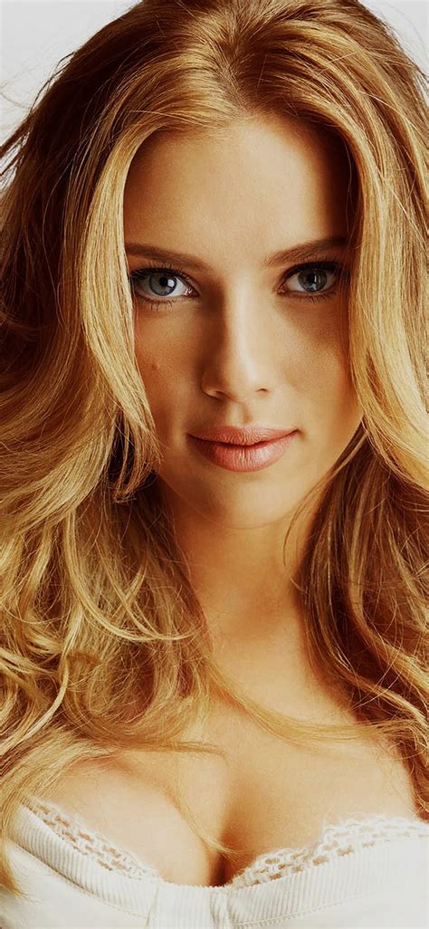 iPhoneXpapers.com-Apple-iPhone-wallpaper-hd34-scarlett-johansson-smile ...