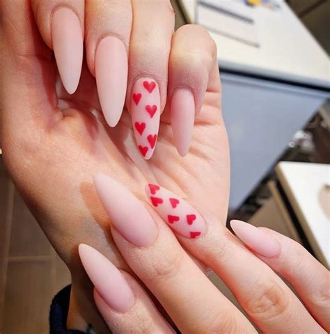 12 Super Cute DIY Valentines Day Nail Designs Ecemella Nail